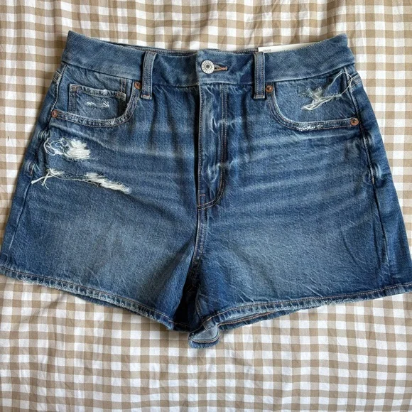 NWT American Eagle Curvy Strigid Mom Short Super High Rise - Picture 2 of 10
